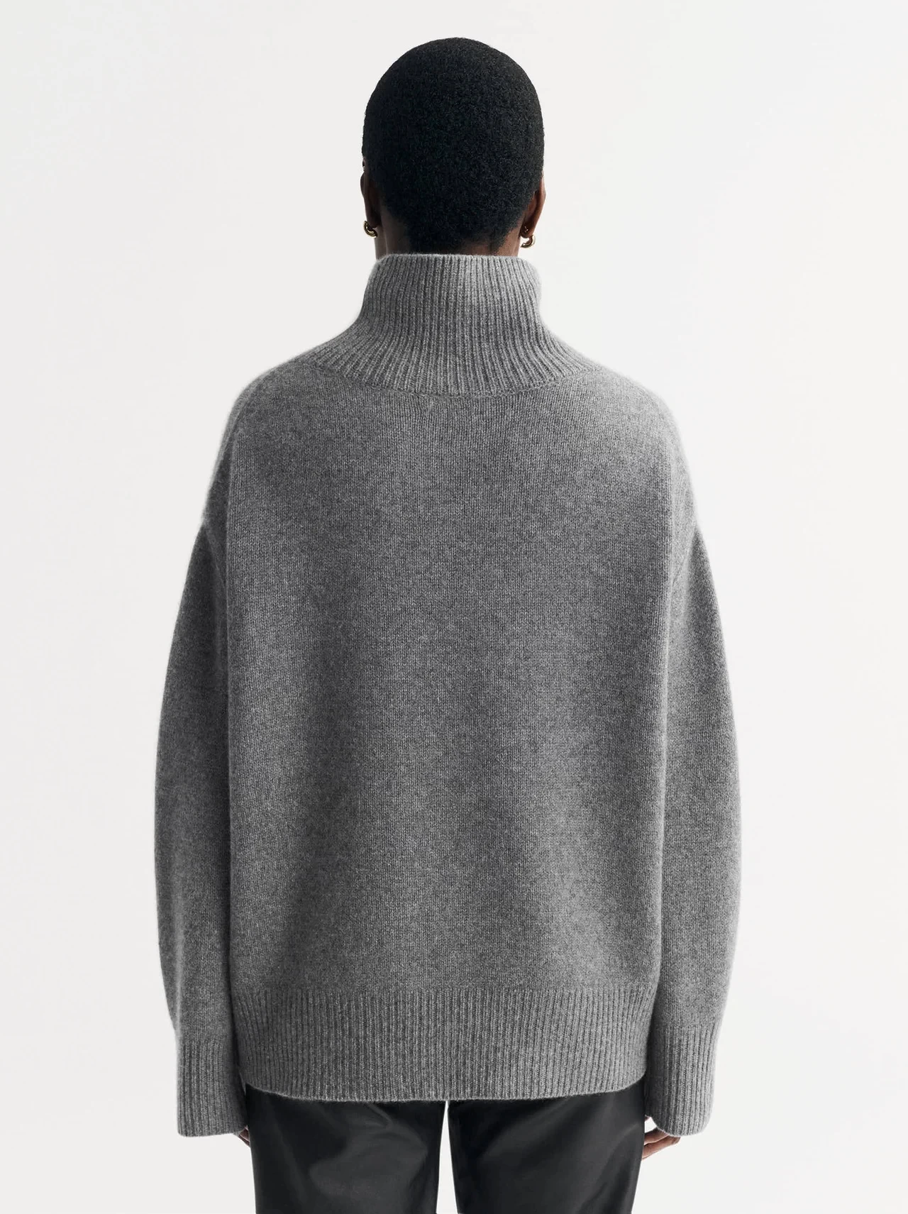 BOYFRIEND TURTLENECK GREY