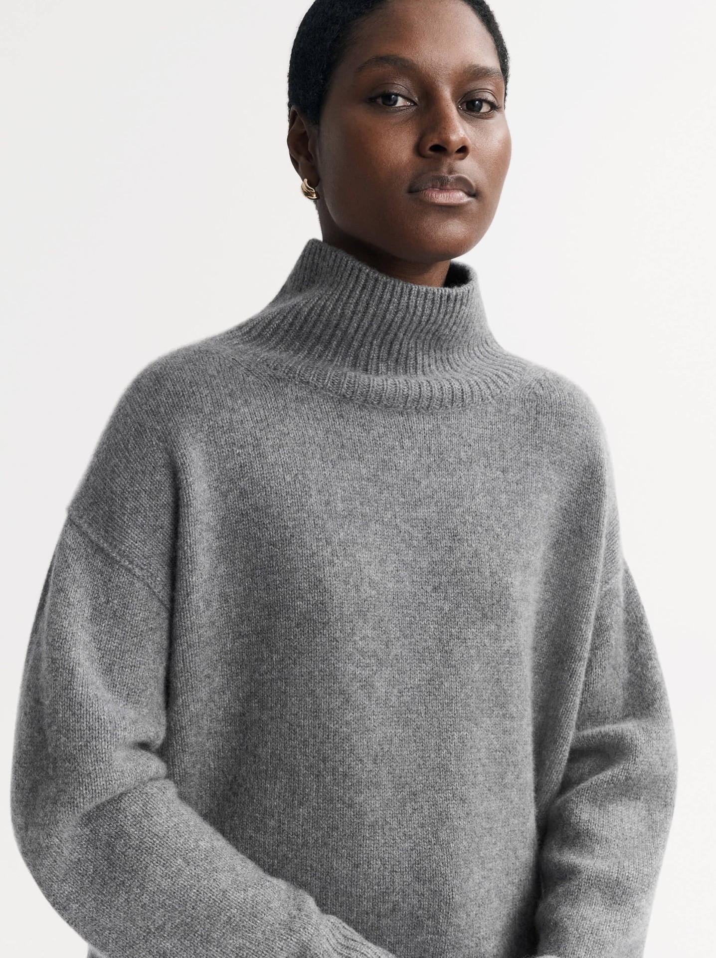 BOYFRIEND TURTLENECK GREY