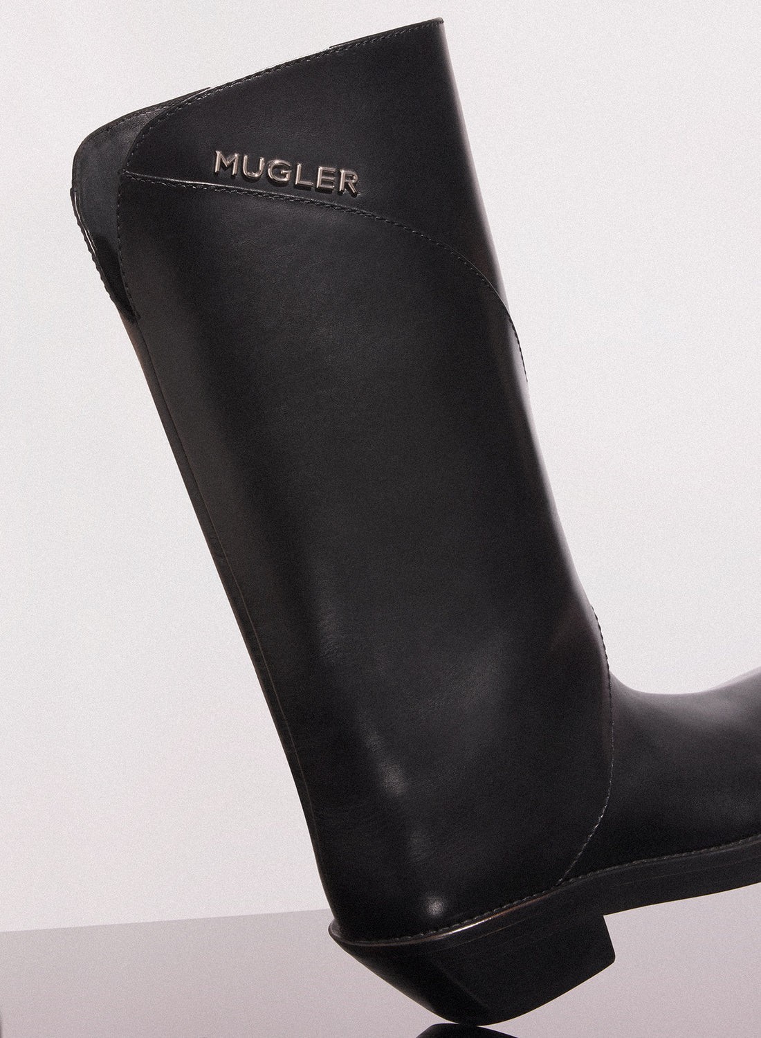 SANTIAG BOOTS IN BLACK LEATHER